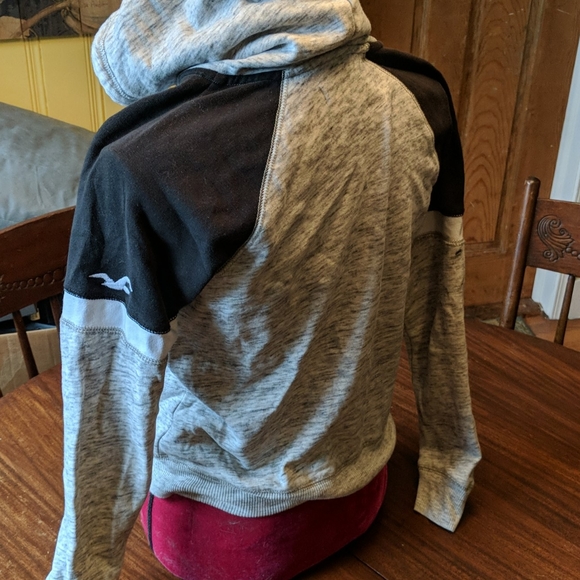 Girls Hollister Hoodie - Picture 3 of 4